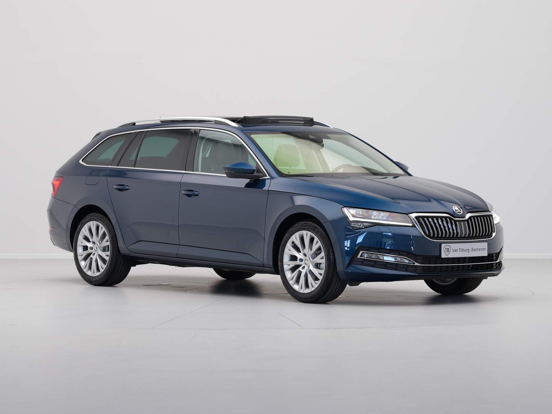 Škoda - Superb Combi 1.5 TSI ACT Business Edition Plus - 2024