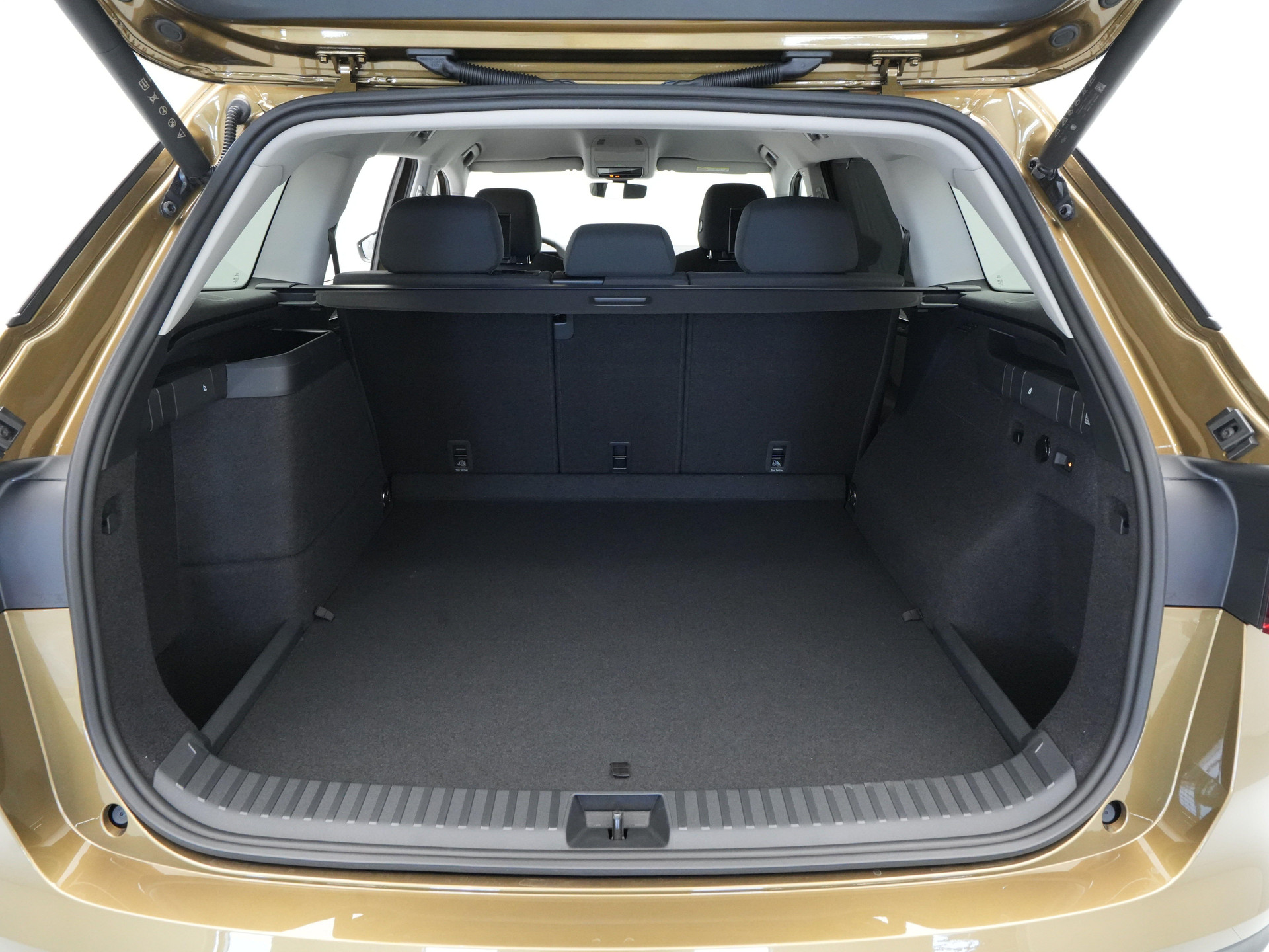 Škoda - Kodiaq 1.5 TSI PHEV 204 6DSG Business Edition - 2025