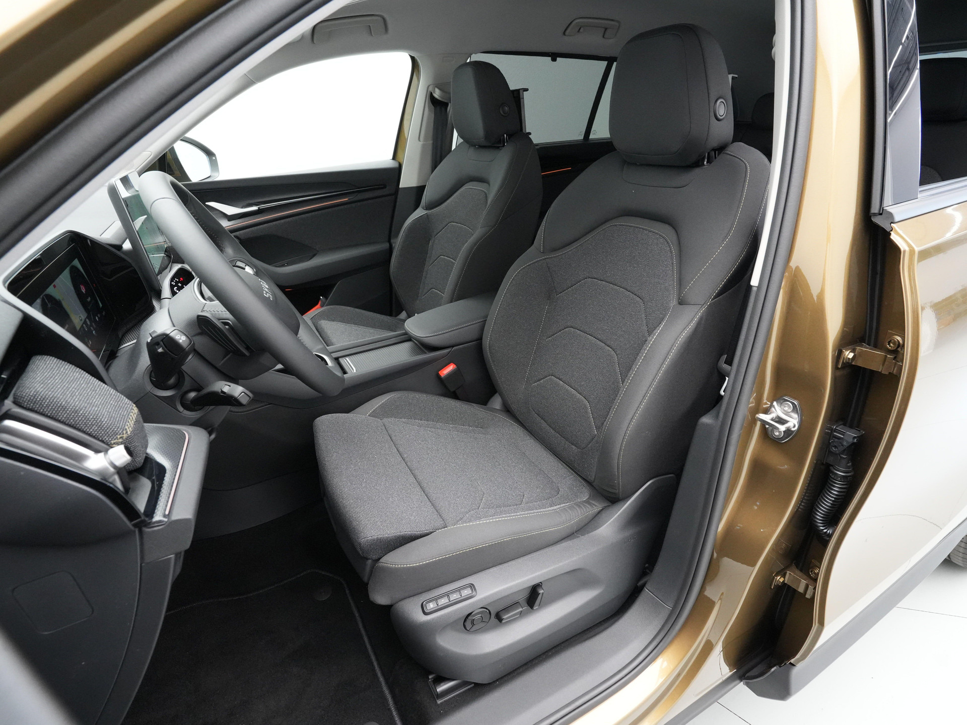 Škoda - Kodiaq 1.5 TSI PHEV 204 6DSG Business Edition - 2025