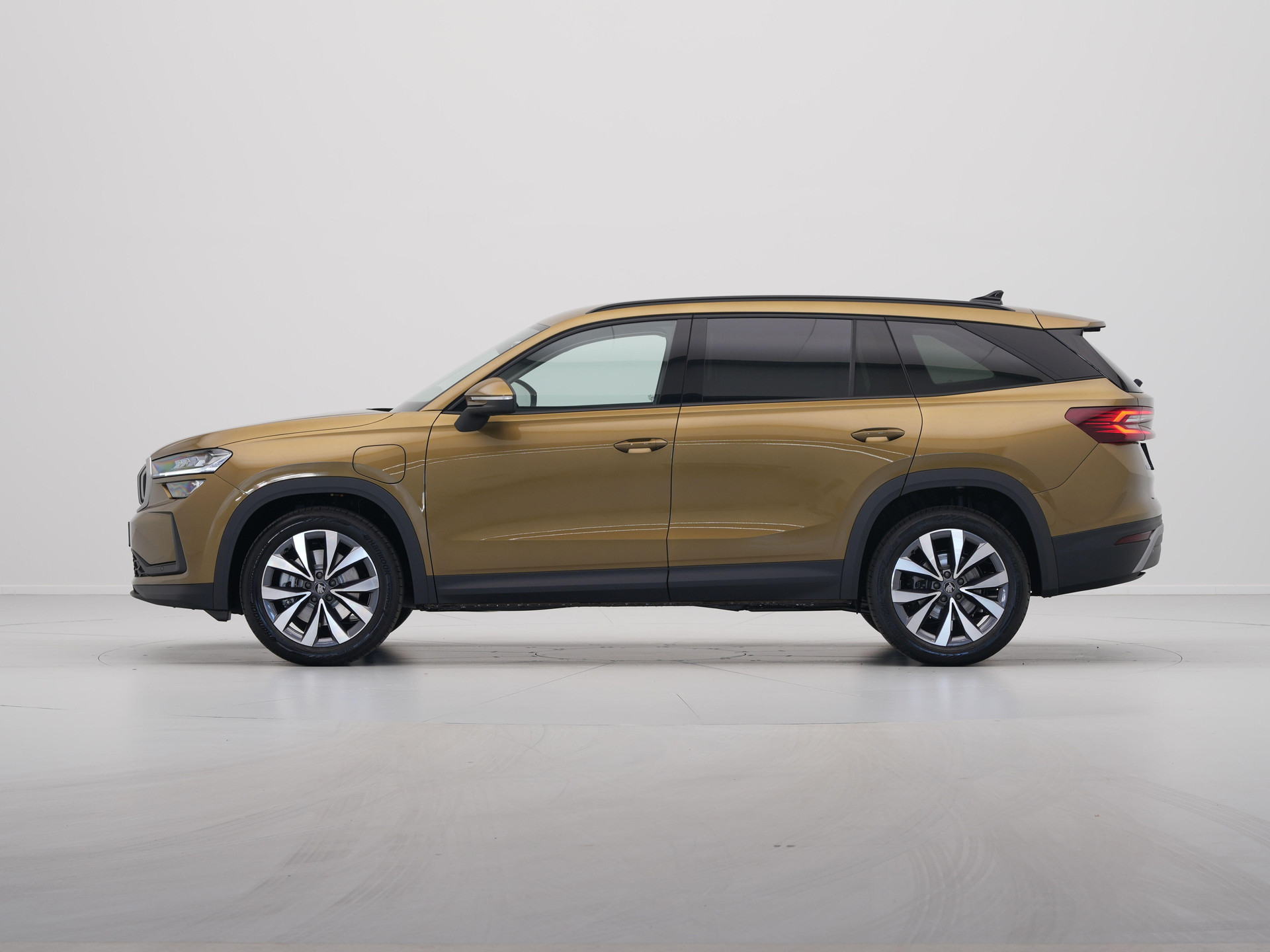 Škoda - Kodiaq 1.5 TSI PHEV 204 6DSG Business Edition - 2025