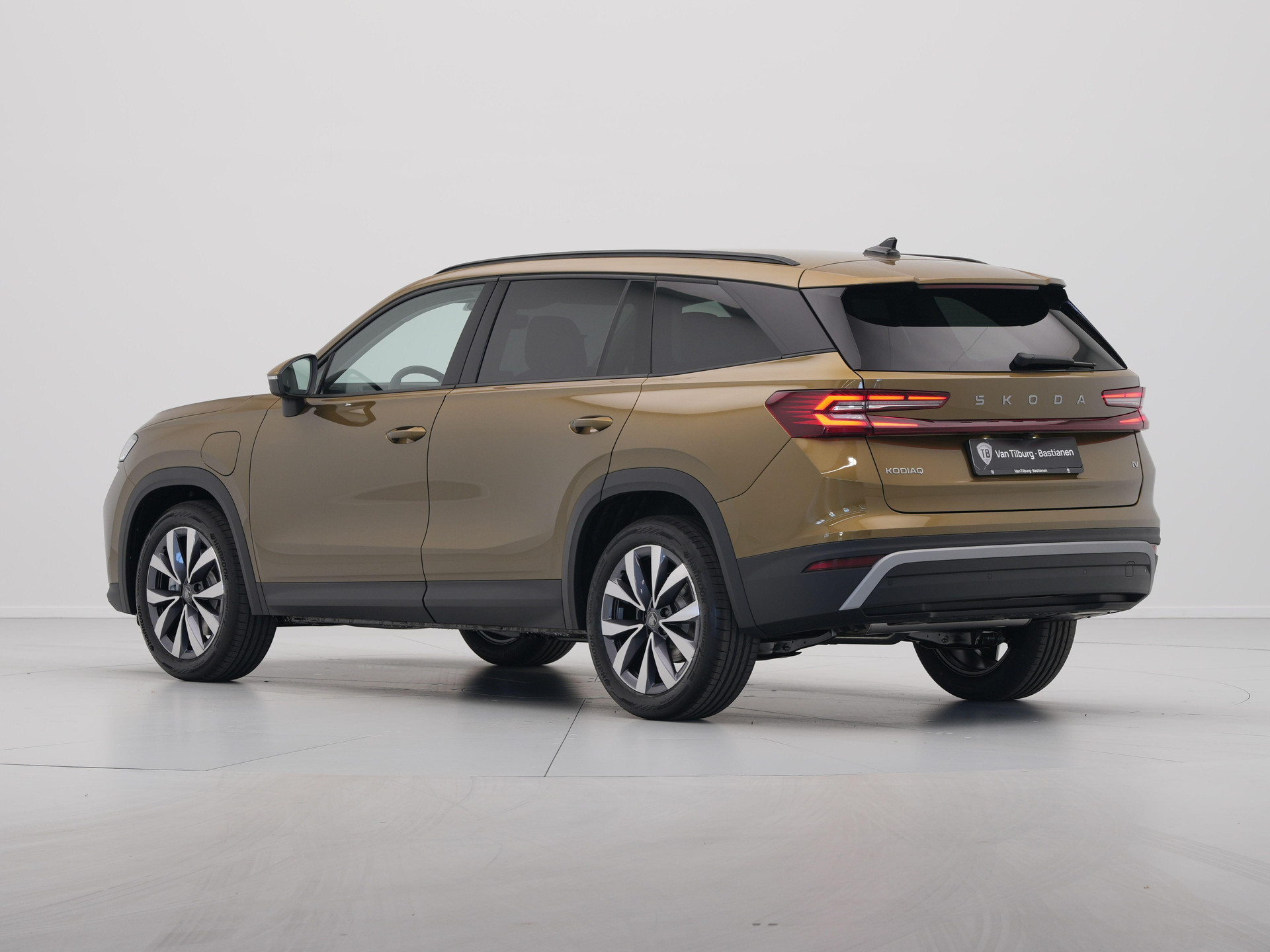 Škoda - Kodiaq 1.5 TSI PHEV 204 6DSG Business Edition - 2025