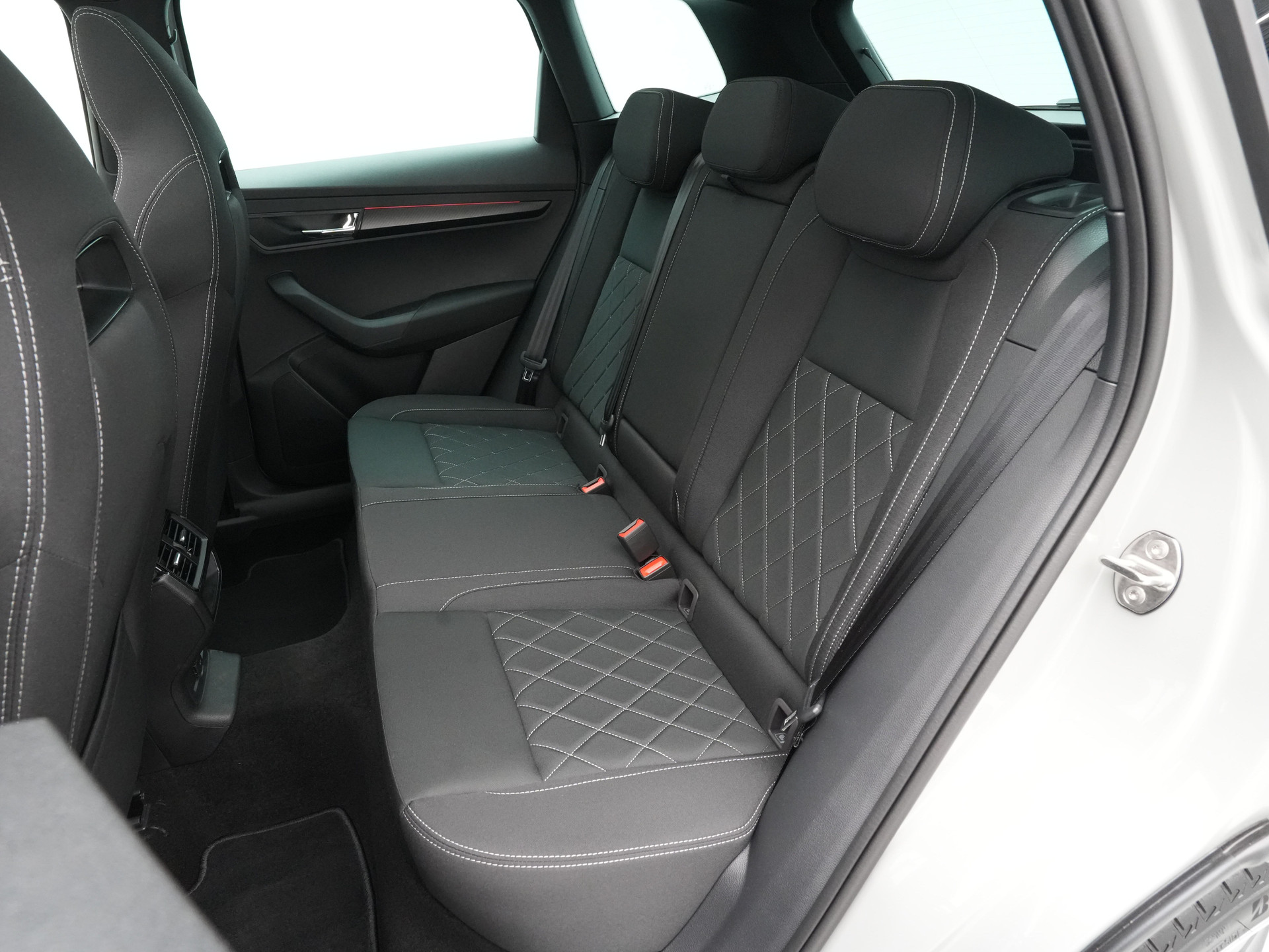 Škoda - Karoq Sportline Business - 2025