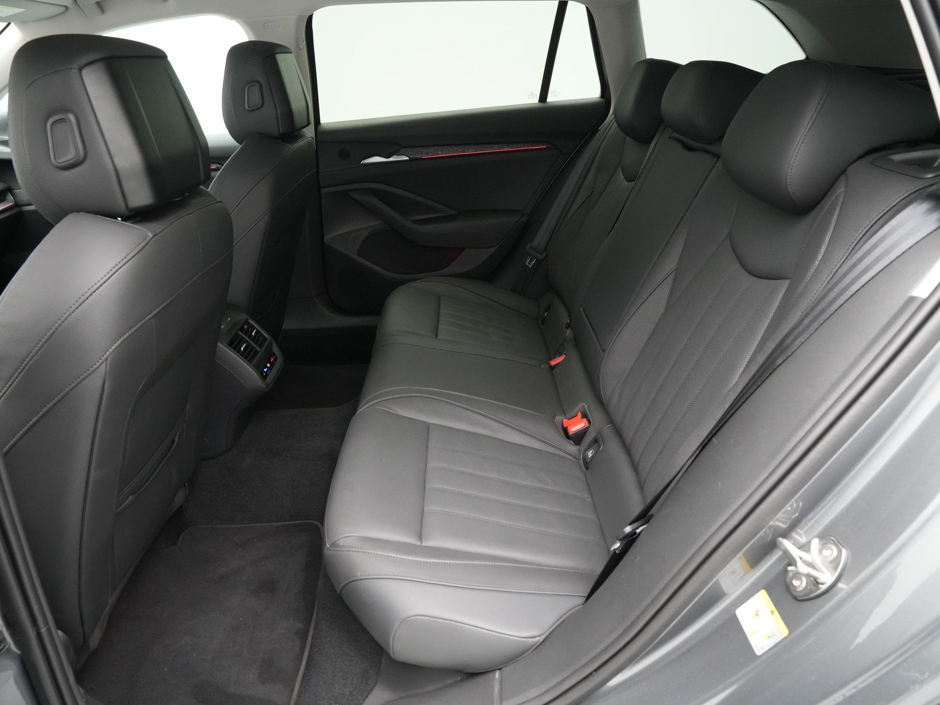 Škoda - Superb Combi 1.5 TSI MHEV First Edition - 2024