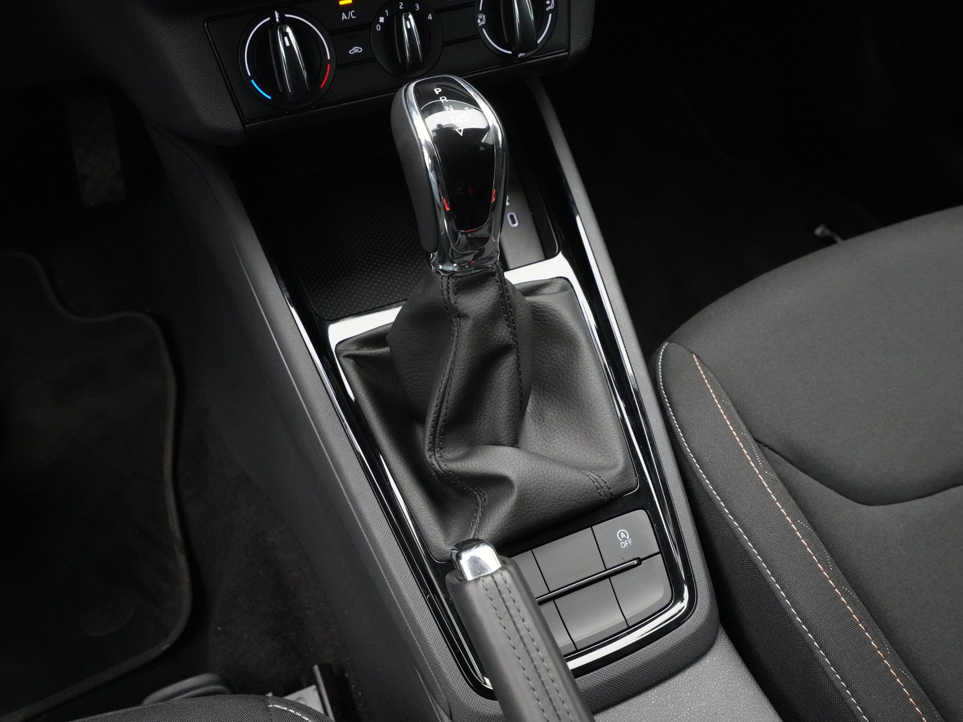 Škoda - Scala 1.0 TSI 110pk DSG Ambition - 2024
