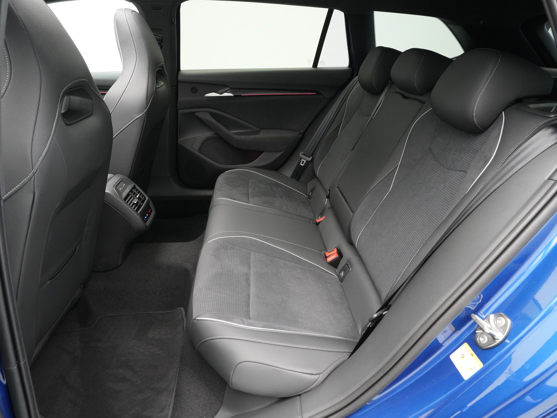 Škoda - Superb Combi 1.5 TSI PHEV Sportline Business - 