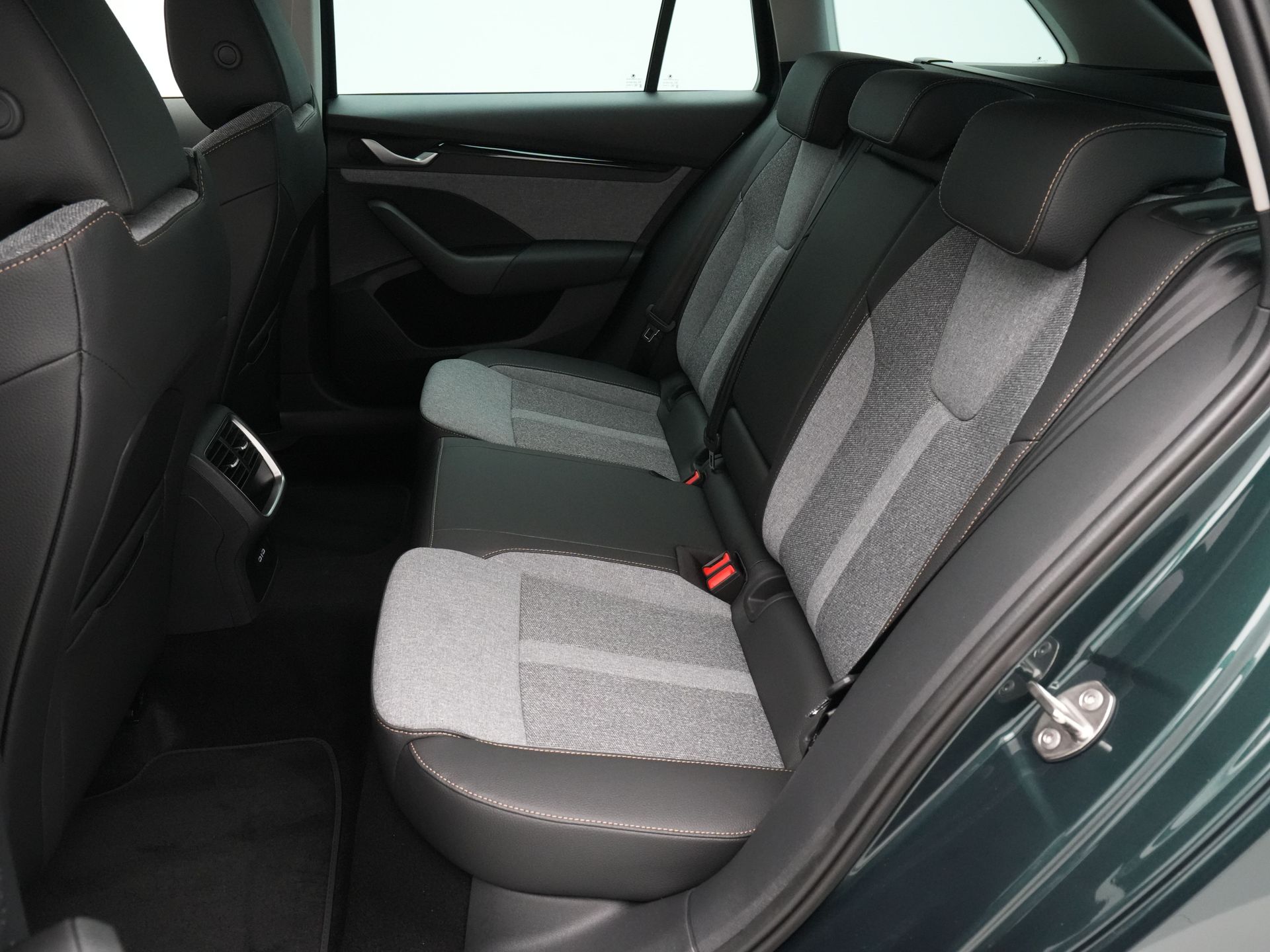 Škoda - Octavia Combi 1.5 TSI MHEV Business Edition Plus - 