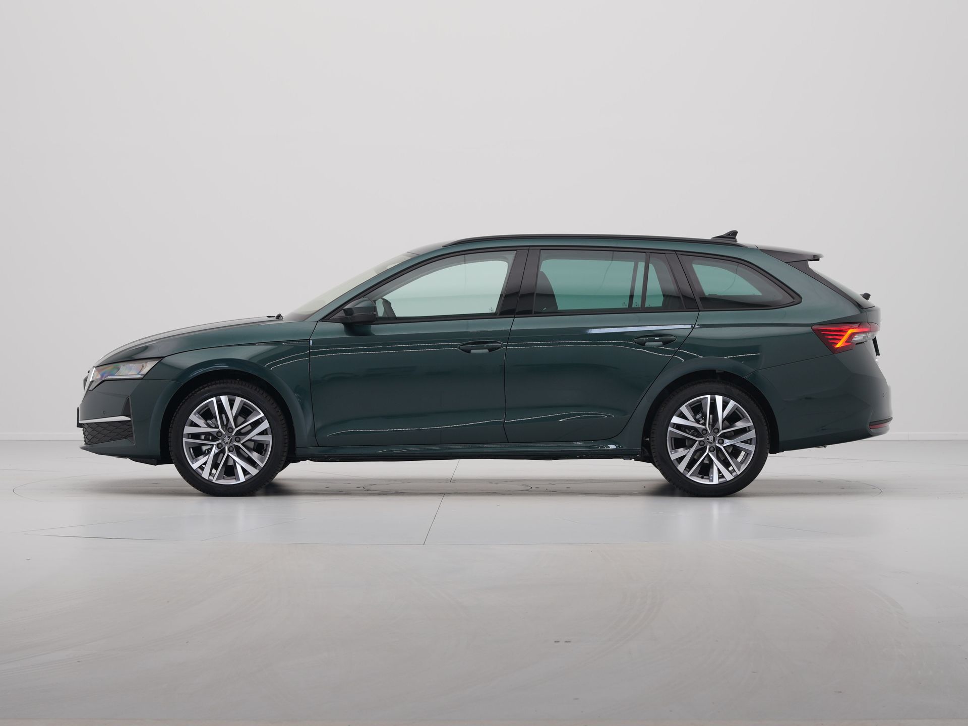 Škoda - Octavia Combi 1.5 TSI MHEV Business Edition Plus - 