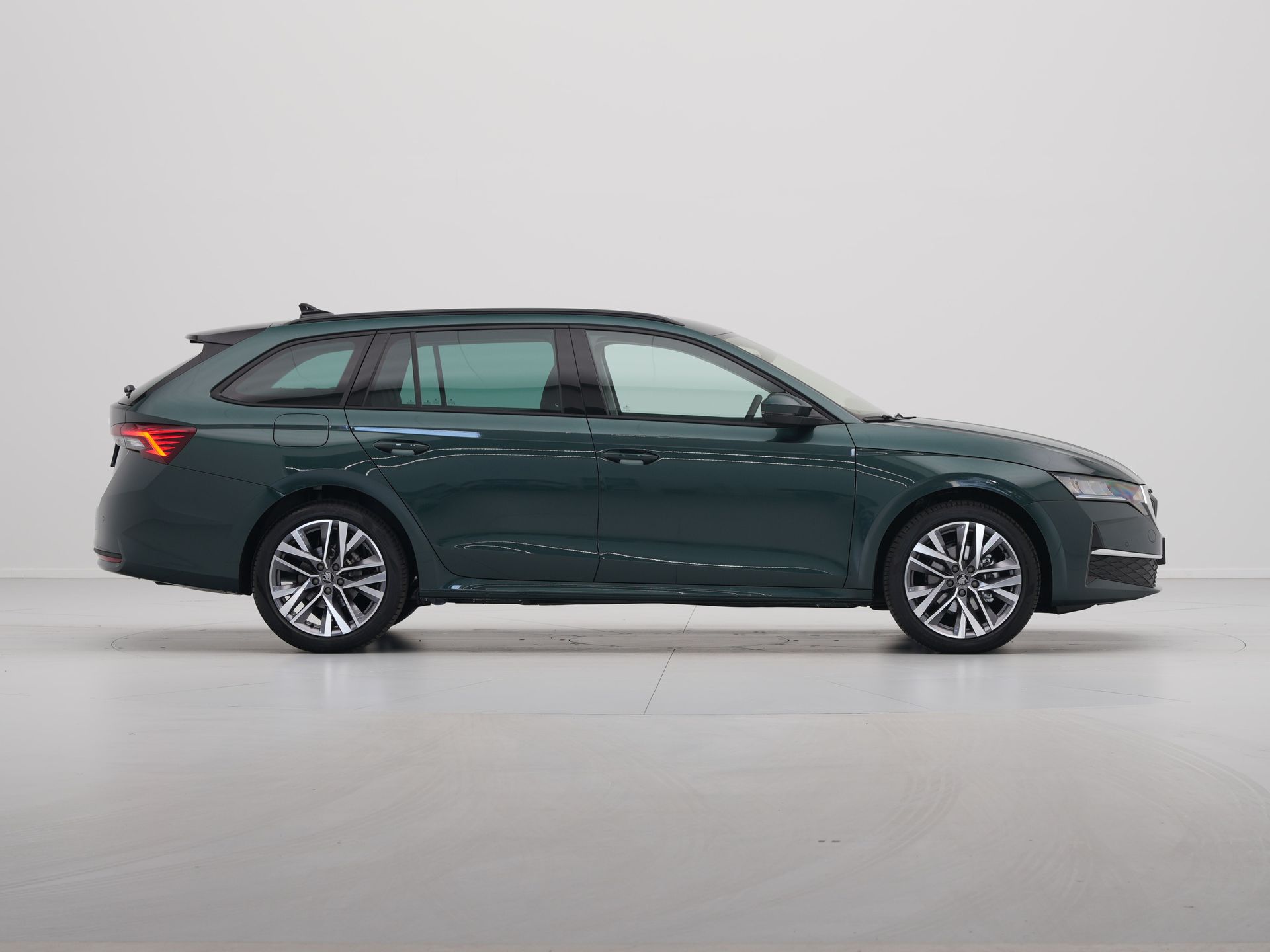Škoda - Octavia Combi 1.5 TSI MHEV Business Edition Plus - 
