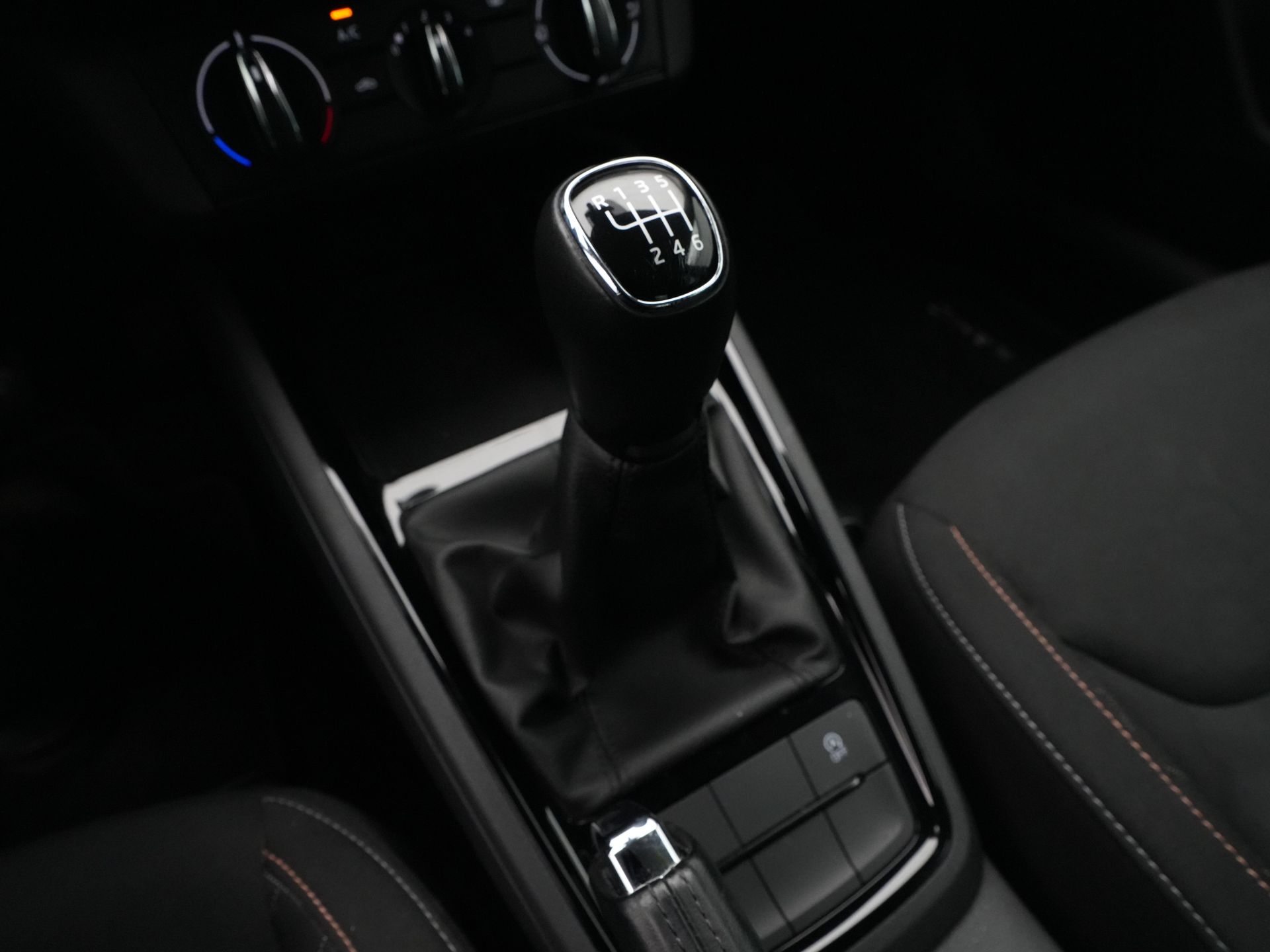 Škoda - Kamiq 1.0 TSI 115pk Ambition - 2024