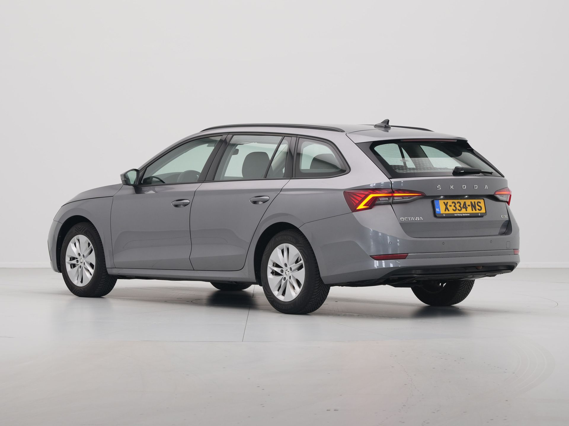 Škoda - Octavia Combi 1.0 e-TSI 110pk DSG Business Edition - 2024
